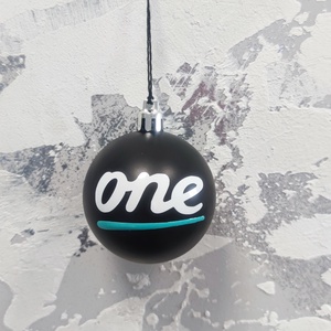 Karácsonyi gömb fenyődísz (One) - karácsony - karácsonyi lakásdekoráció - karácsonyfadíszek - Meska.hu