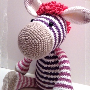 Zoé a cuki zebra csajszi - amigurumi - Meska.hu