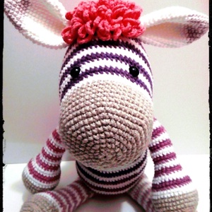 Zoé a cuki zebra csajszi - amigurumi -  - Meska.hu