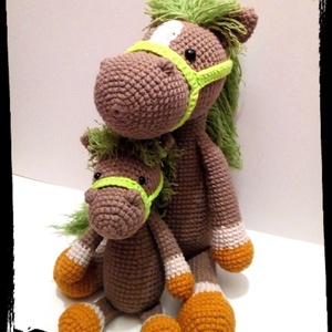 Alma és Almácska- amigurumi lovacskák -  - Meska.hu