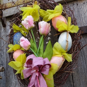 Tojásos-tulipános , ,színes,,húsvéti ,vessző,ajtódísz, koszorú ,kopogtató(nagy méret), Otthon & Lakás, Dekoráció, Ajtó- és ablak dekoráció, Ajtódísz & Kopogtató, Virágkötés, MESKA