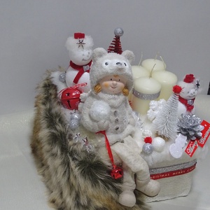 Vidám téli nap-szőrmés csilingelő adventi,karácsonyi ,asztaldísz,koszorú - karácsony - adventi díszek - adventi koszorú - Meska.hu