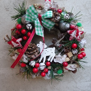 Téli  kerek erdő- őzikés,bogyós,karácsonyi,adventi ajtódísz,koszorú kopogtató - karácsony - adventi díszek - adventi ajtódísz - Meska.hu