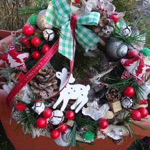 Téli  kerek erdő- őzikés,bogyós,karácsonyi,adventi ajtódísz,koszorú kopogtató - karácsony - adventi díszek - adventi ajtódísz - Meska.hu