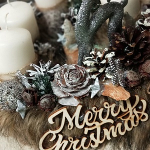 MERRYCHristmas-SZŐRMÉS adventi koszorú,asztaldísz rénszarvassal, Karácsony, Adventi díszek, Adventi koszorú, Virágkötés, MESKA