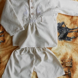 Szarvasos, madaras keresztszemes baba ing - népi keresztelő, ünneplő ruha, gyerek paraszting -  - Meska.hu