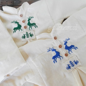 Szarvasos, madaras keresztszemes baba ing - népi keresztelő, ünneplő ruha, gyerek paraszting -  - Meska.hu