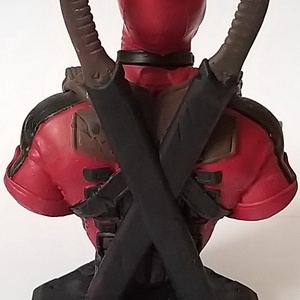 Deadpool szobor - otthon & életmód - dekoráció - asztal és polc dekoráció - asztaldísz - Meska.hu