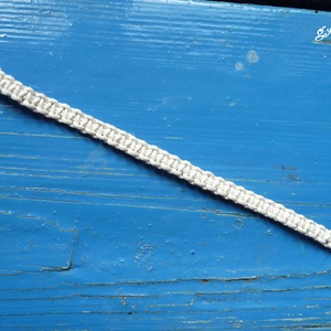 Fehér makramé karkötő - ékszer - karkötő - fonott karkötő - Meska.hu