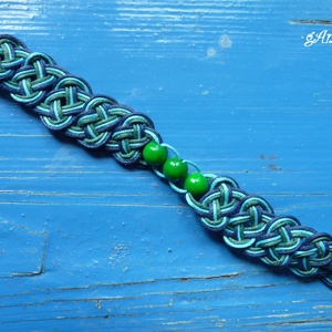 Kelta motívumos csomózott karkötő gyönggyel - ékszer - karkötő - fonott karkötő - Meska.hu