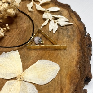 Háromszögletű nyaklánc - ékszer - nyaklánc - medálos nyaklánc - Meska.hu