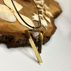 Háromszögletű nyaklánc - ékszer - nyaklánc - medálos nyaklánc - Meska.hu