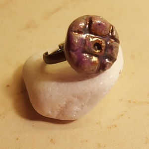 Lila-rezes raku kerámia gyűrű (ékszer) - ékszer - gyűrű - gyöngyös gyűrű - Meska.hu