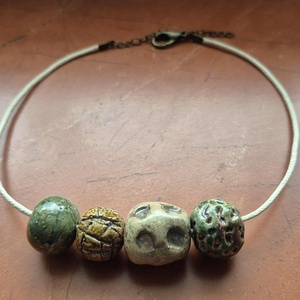 Kavicsok és gyöngyök V.  raku kerámia óriás gyöngyös nyaklánc (ékszer) - ékszer - nyaklánc - bogyós nyaklánc - Meska.hu