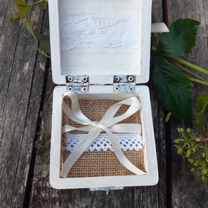 LOVE- Szerelem-Esküvői dobozka, gyűrűtartó vintage hangulatban rendelhető. - esküvő - kiegészítők - gyűrűtartó & gyűrűpárna - Meska.hu