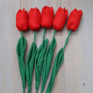  Piros Tulik- tulipán  textil dekoráció, tavaszi dísz, Nőnapra, Anyák napjára, Otthon & Lakás, Dekoráció, Asztal és polc dekoráció, Asztaldísz, Varrás, MESKA