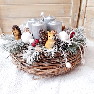 Adventi koszorú mókusokkal karácsonyi asztaldísz, dekoráció, adventi koszorú, adventi dísz - karácsony - adventi díszek - adventi koszorú - Meska.hu