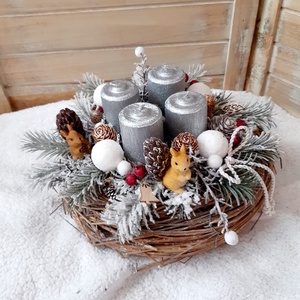 Adventi koszorú mókusokkal karácsonyi asztaldísz, dekoráció, adventi koszorú, adventi dísz - karácsony - adventi díszek - adventi koszorú - Meska.hu