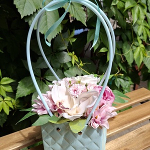 B o l d o g  P i l l a n a t- Orchideás menta virágtáska, táskacsokor ünnepi alkalmakra Azonnal vihető! - otthon & életmód - dekoráció - virágdísz és tartó - csokor & virágdísz - Meska.hu