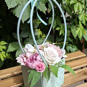 B o l d o g  P i l l a n a t- Orchideás menta virágtáska, táskacsokor ünnepi alkalmakra Azonnal vihető! - otthon & életmód - dekoráció - virágdísz és tartó - csokor & virágdísz - Meska.hu