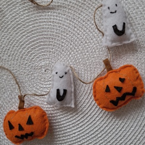 Mókás tökfejek- őszi dísz, dekoráció, függődísz, filcfűzér, ablakdekoráció, ajtódísz - otthon & életmód - dekoráció - halloween - halloweeni ajtódíszek és ablakdíszek - Meska.hu