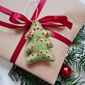  Karácsonyi erdő 4 db filc szett, karácsonyi dekoráció, függődíszek  - karácsony - karácsonyi lakásdekoráció - karácsonyfadíszek - Meska.hu