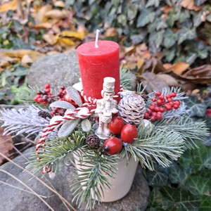 Diótörő piros gyertyás asztaldísz - karácsony - adventi díszek - adventi gyertyadíszek és koszorúdíszek - Meska.hu