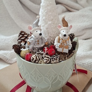 Egérkék karácsonya- mesés bögredísz,  karácsonyi asztaldísz - karácsony - adventi díszek - adventi asztaldísz - Meska.hu