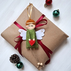 Karácsonyi Angyal szívvel,  karácsonyi dekoráció, függődísz, Karácsony, Karácsonyi lakásdekoráció, Karácsonyfadíszek, Varrás, MESKA