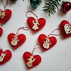 Filc szívek fadíszekkel- 9db akasztós díszek karacsonyi dísz - karácsony - karácsonyi ajándékozás - karácsonyi ajándékcsomagolás - Meska.hu