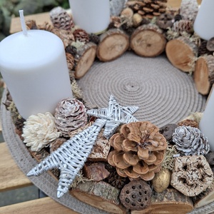 Adventi koszorú- faszeletes, tobozdíszekkel,adventi dísz, karácsonyi asztaldísz nagy méretű - karácsony - adventi díszek - adventi koszorú - Meska.hu