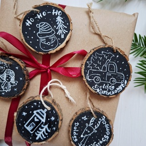 Boldog karácsonyt!  Karácsonyi fakorongok  5 db, ajándékkísérők, karácsonyi dekoráció - karácsony - karácsonyi lakásdekoráció - karácsonyfadíszek - Meska.hu