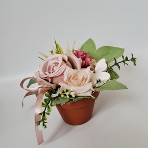 Kis rózsás cserép- asztal dekoráció, ajándékba, Otthon & Életmód, Dekoráció, Asztal és polc dekoráció, Asztaldísz, Virágkötés, MESKA