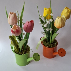 Tulipános  kannák- tavaszi dekoráció, asztaldísz,  anyáknapja, pedagógusnak, ajándékba - otthon & életmód - virágdekoráció - virágdíszek - asztali virágdísz - Meska.hu