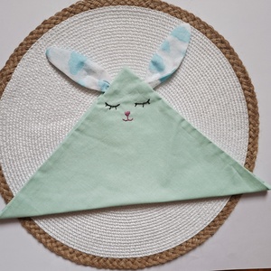 Nyunyóka, Nyuszi kendő, 27cm menta kisfelhős füllel babajáték - baba - mama - baba játékok - szundikendő, alvóka - Meska.hu
