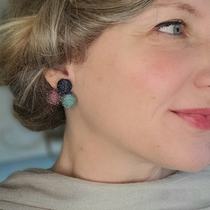 Fülbevaló, színes bogyókkal - ékszer - fülbevaló - pötty fülbevaló - Meska.hu