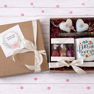 Ajándékdoboz anyák napjára - élelmiszer - gourmet ajándékcsomag - Meska.hu