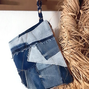 Farmert és a bohém stílust kedvelőknek, folt hátán folt farmer neszeszer, autóstáska, patchwork táskarendező - Meska.hu