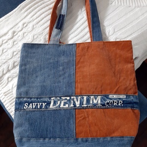 Farmer válltáska felirattal, kordbársonnyal kombinálva, különböző színű fülekkel, farmer tote bag - táska & tok - kézitáska & válltáska - válltáska - Meska.hu