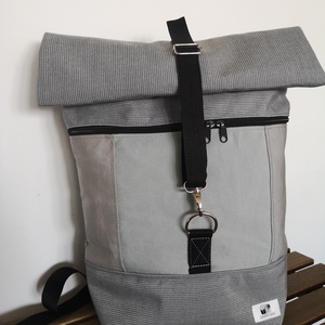 Szürke vízálló rolltop hátizsák - Meska.hu