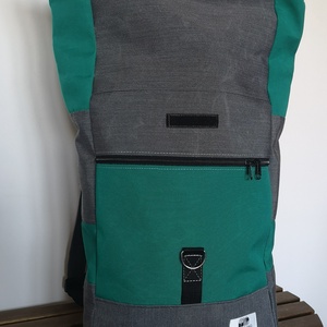 Zöld-szürke vízálló rolltop hátizsák - táska & tok - hátizsák - roll top hátizsák - Meska.hu