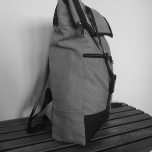 Fekete-szürke vízálló rolltop hátizsák, Táska & Tok, Hátizsák, Roll top hátizsák, Varrás, MESKA