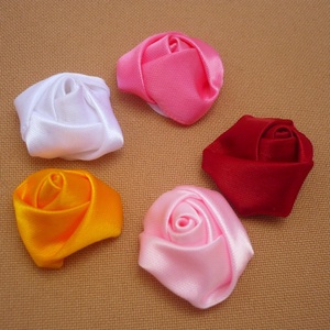 textil virág, szatén virág, textil rózsa, szatén rózsa, dekorációs kellék, felvarrható alapanyag - kellékek & szerszámok - vegyes alapanyag - Meska.hu