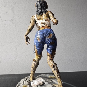The Last of Us Clicker szobor, resin, kézzel festve - otthon & életmód - dekoráció - asztal és polc dekoráció - könyvszobor - Meska.hu
