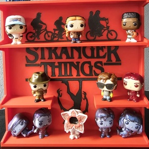 Stranger Things Kinder Joy tartó  figurák nélkül, Otthon & Életmód, Dekoráció, Asztal és polc dekoráció, Asztaldísz, Mindenmás, MESKA