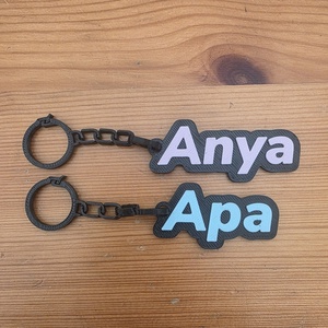 Apa-Anya kulcstartó 3D Nyomtatott - Meska.hu