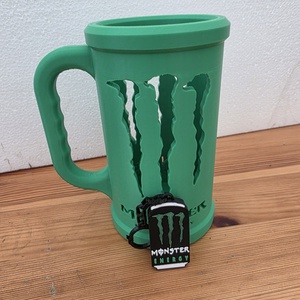 Monster doboztartó kupa + ajándék doboznyitó kulcstartó - Meska.hu