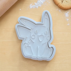Pikachu sütikiszúró, Otthon & Életmód, Konyhafelszerelés, tálalás, Sütés, főzés, Sütikiszúró, Mindenmás, Készíts látványos, Pikachu mintájú süteményeket ezzel a részletnyomóval ellátott sütikiszúróval! A ..., MESKA