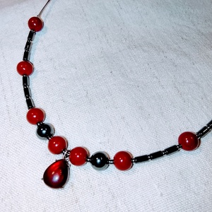 Ásvány nyaklánc, nyakék borostyánnal és hematittal, Ékszer, Nyaklánc, Gyöngyös nyaklánc, Ékszerkészítés, MESKA