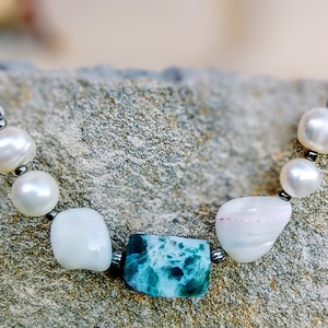 Zöld achát, kagyló és igazgyöngy nyaklánc, nyakék, Ékszer, Nyaklánc, Gyöngyös nyaklánc, Ékszerkészítés, MESKA